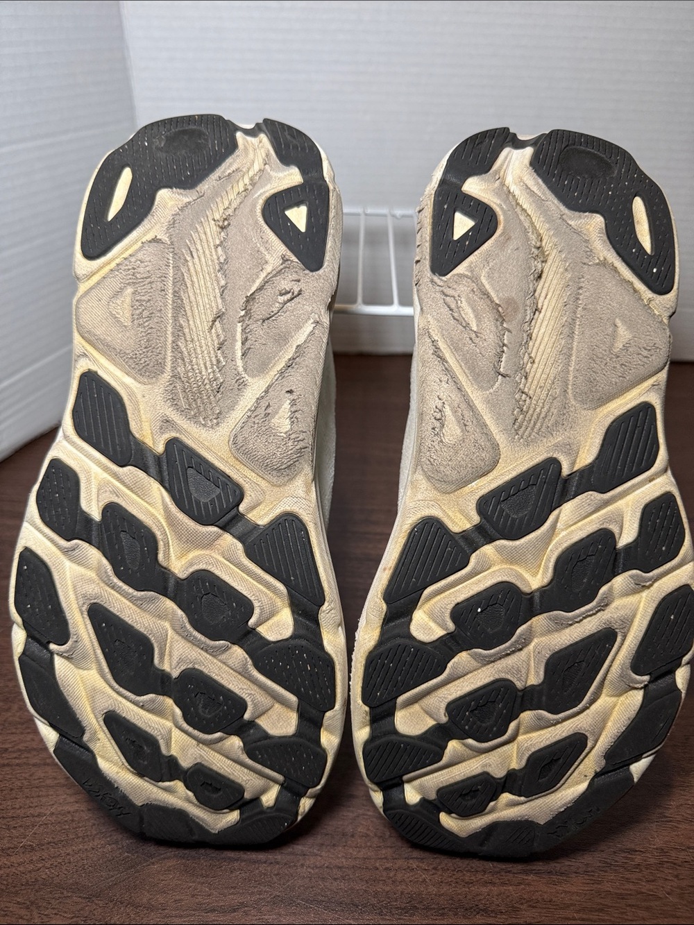 Hoka Clifton 9 'Blanc de Blanc/Swim Day' Women's Running Shoes Size 8.5B - Picture 8 of 14